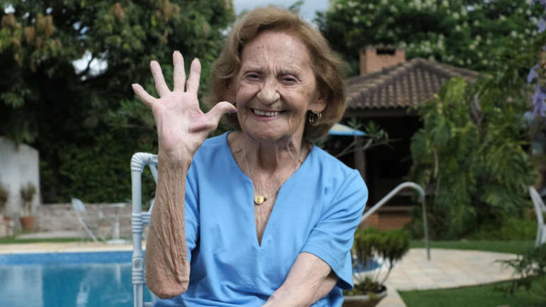 Morre aos 98 anos a atriz Laura Cardoso, dama da teledramaturgia brasileira