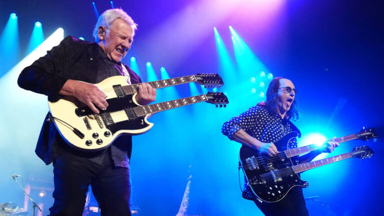 Lifeson revela qual faixa do Rush foi a mais difícil de reaprender