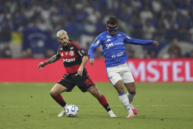 Matheus Henrique admite ter temido expulsão após falta em Bruno Henrique