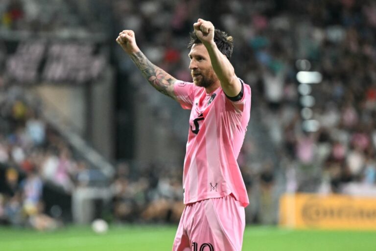 Messi faz quatro, dá assistência e lidera goleada do Inter Miami