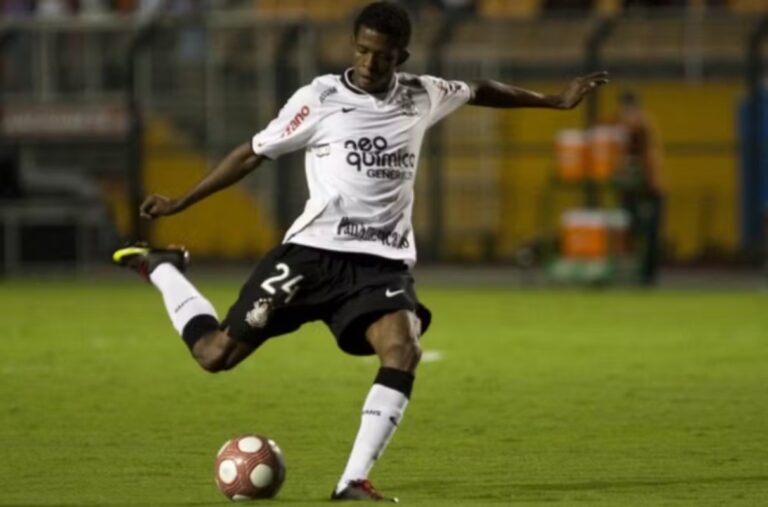 Moacir inicia transição: ex-Corinthians e Sport vai virar treinador
