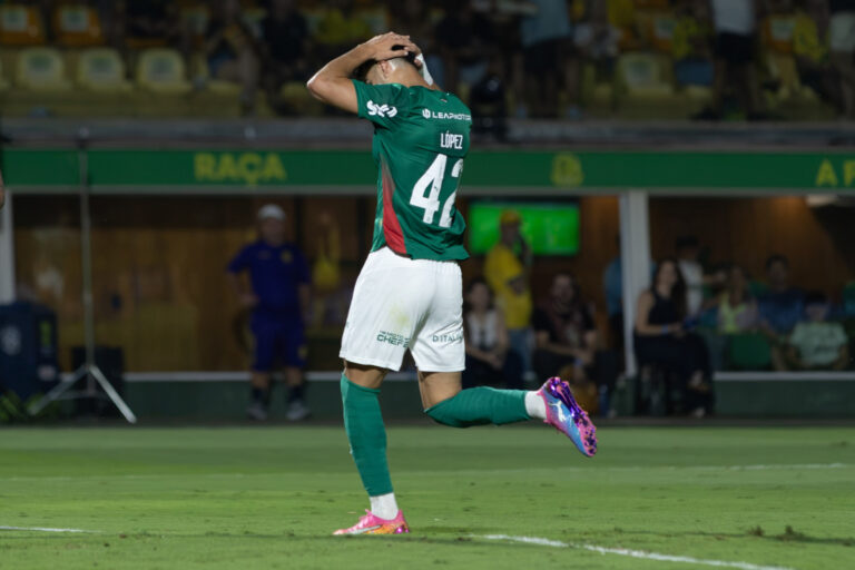 Palmeiras tropeça em Mirassol e vê liderança ameaçada