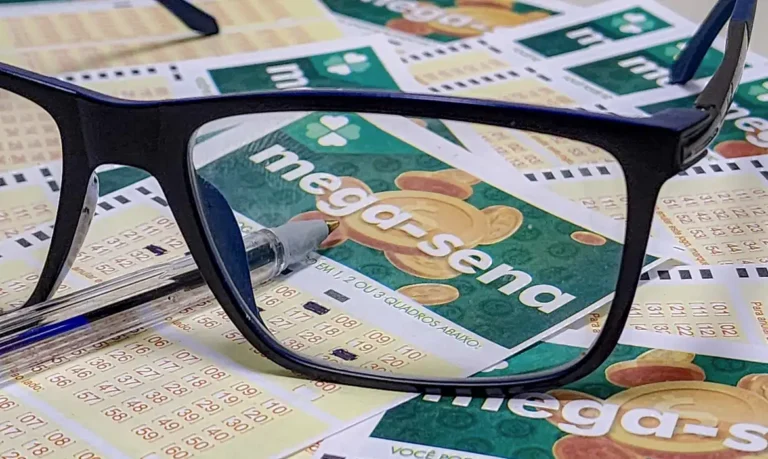 Prêmio da Mega-Sena sobe a R$ 135 milhões; sorteio terça