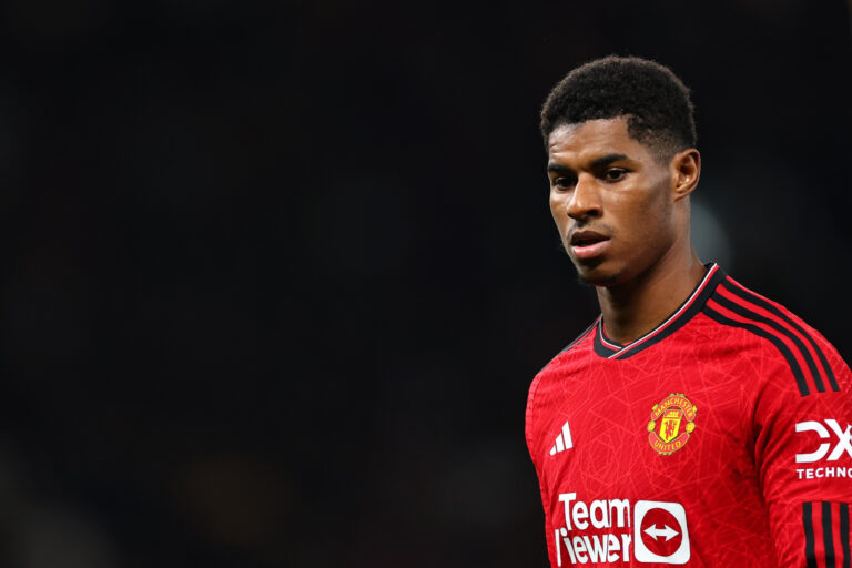 Rashford se reintegra ao United e pode estrear contra Milan