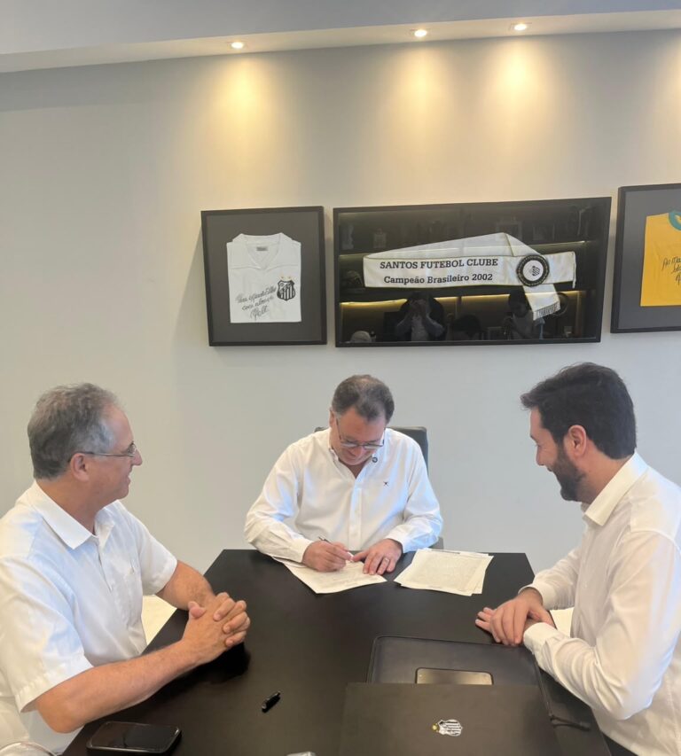 Santos incorpora 700 mil m² em São Vicente e anuncia novo CT da base