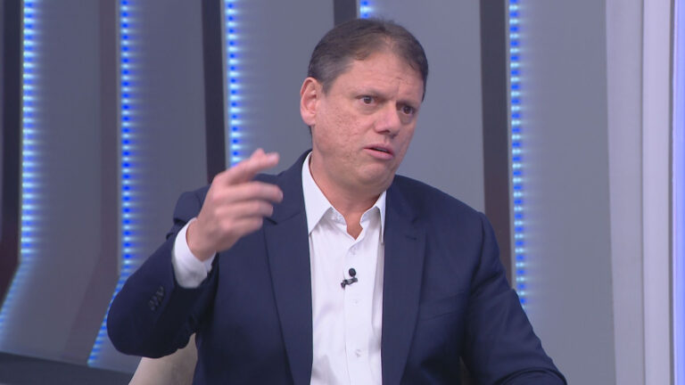 Tarcísio nega ter pedido ‘taxa das blusinhas’ e rebate Haddad
