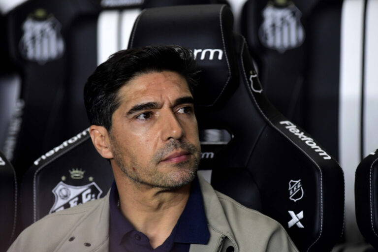 Abel garante: Palmeiras vai disputar todas as competições e arriscar tudo