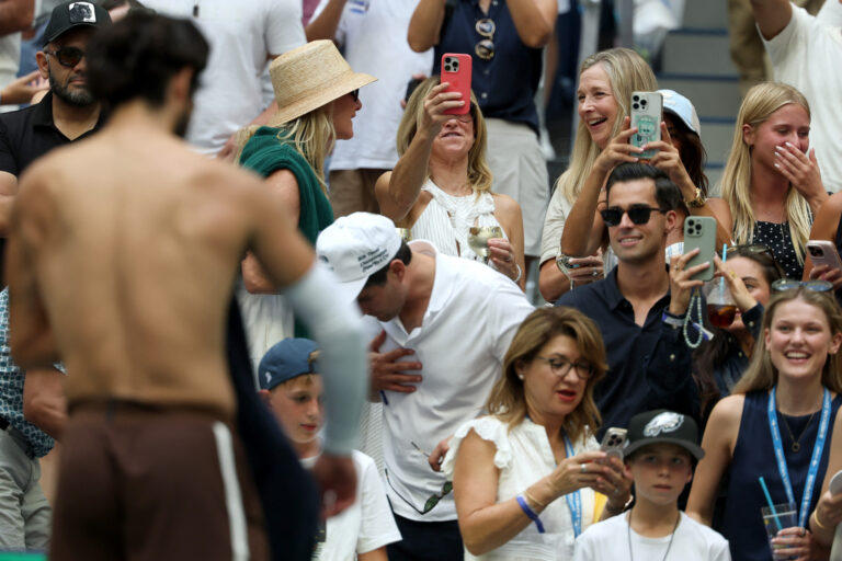 Alcaraz usa segunda camiseta no US Open após repercussão nas redes