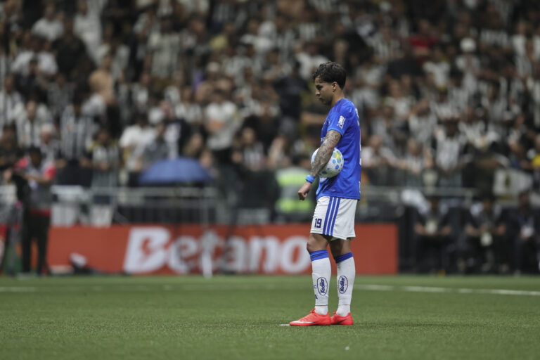 Após classificação, Alexsander provoca Kaio Jorge na sala de doping