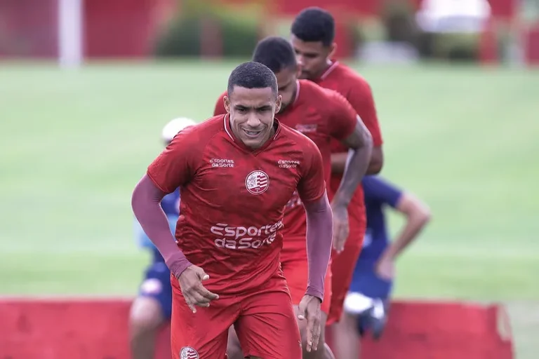 Arnaldo é suspenso; Reginaldo volta e Náutico ajusta time para Operário-PR