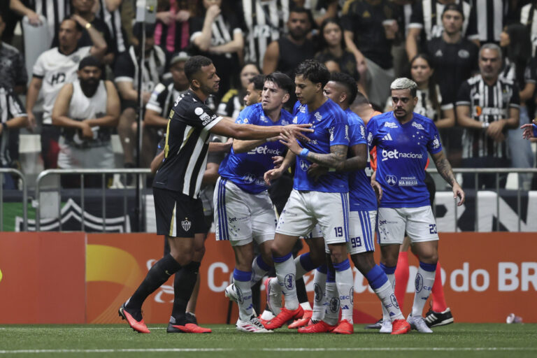 Atlético-MG usa clássico como atalho para vaga na Libertadores