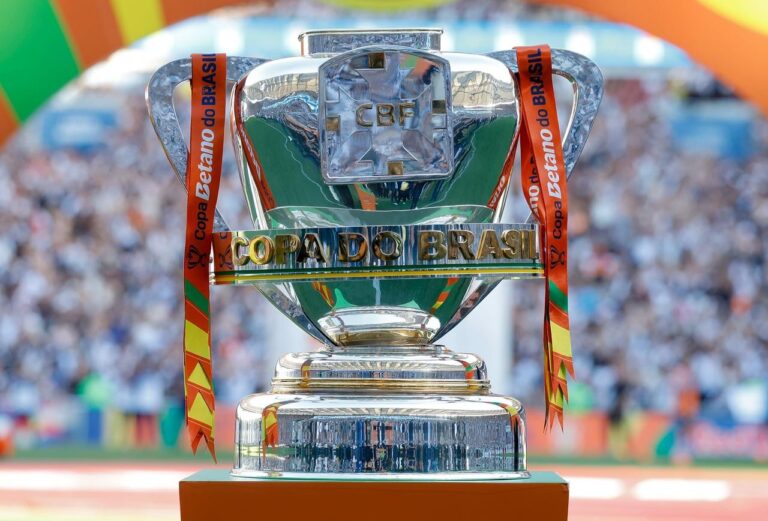CBF sorteia mandos das semifinais; Grêmio e Palmeiras abrem as partidas