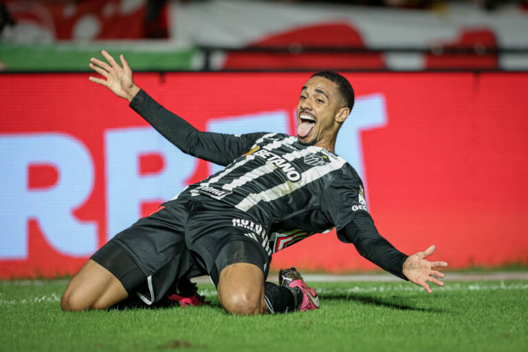 Criciúma contrata zagueiro Rômulo Júnior por empréstimo até 2027