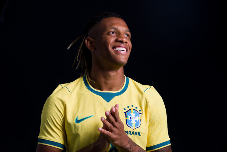 Danilo retorna à seleção após oferta de €28 mi e fase conturbada