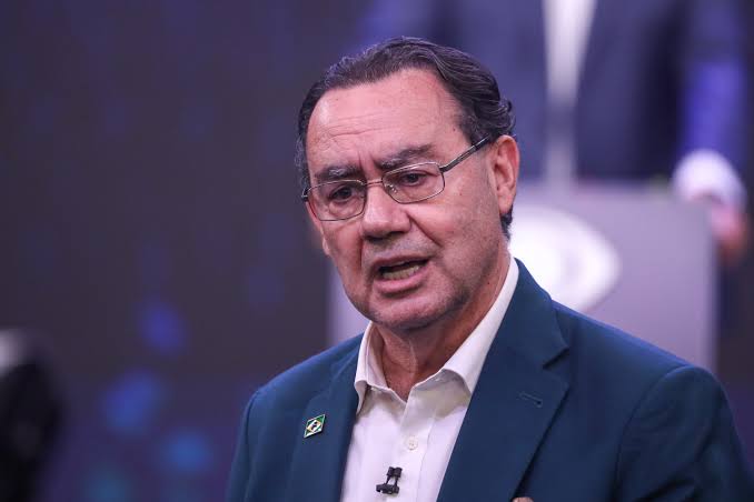 Intenção de voto por Augusto Cury salta e alcança 10%