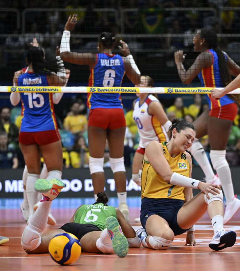 Lesão no joelho tira Rosamaria do Brasil na fase final do Pré-Olímpico