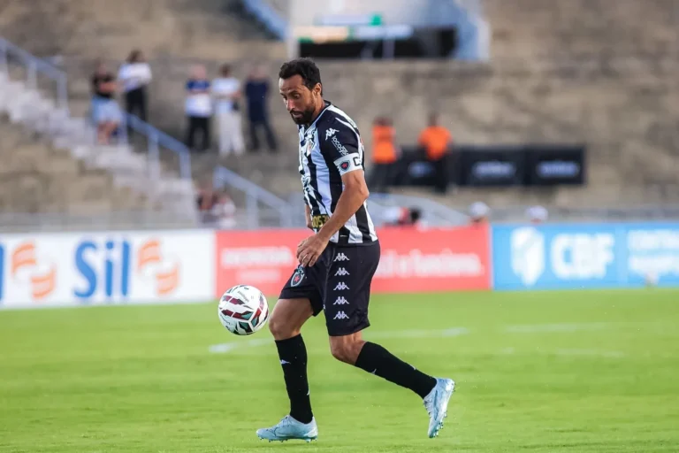 Nenê cobra reação do Botafogo-PB após derrota para o Floresta