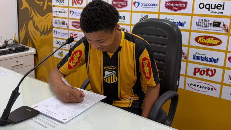 Novorizontino assina contrato profissional com o meia Caio Rocha