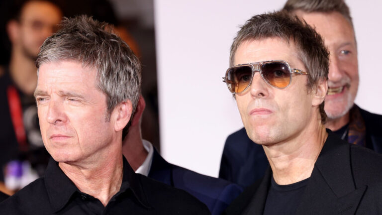 Oasis quer impedir leilão de raras gravações avaliadas em até £1,6 mi