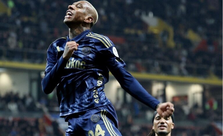 Talisca deixa Fenerbahçe rumo aos Emirados por limite de estrangeiros