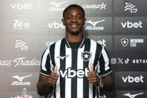 Botafogo deixa Domingos Andrade de lado após apenas 18 minutos