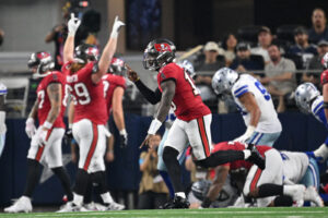Calouro Jalon Daniels conduz Buccaneers e derruba Cowboys por 24-16