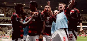 Conmebol multa Flamengo em US$ 10 mil por fogos no Maracanã