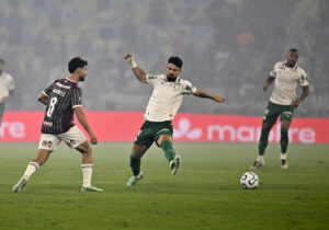 Entorse de Martinelli preocupa Fluminense antes da Libertadores