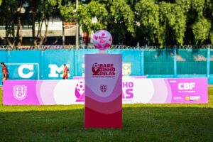 Festival de futebol feminino integra 22 pacientes ao Outubro Rosa em Manaus