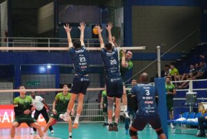 Itaquá bate ADV-SC 3 a 0 e sobe à vice-liderança da Superliga C