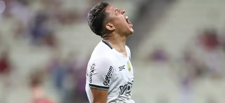 Matheus Martins elogia evolução com Tite e convoca foco nas últimas rodadas