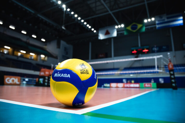 Minas recebe Mackenzie às 18h pelo Mineiro feminino de vôlei