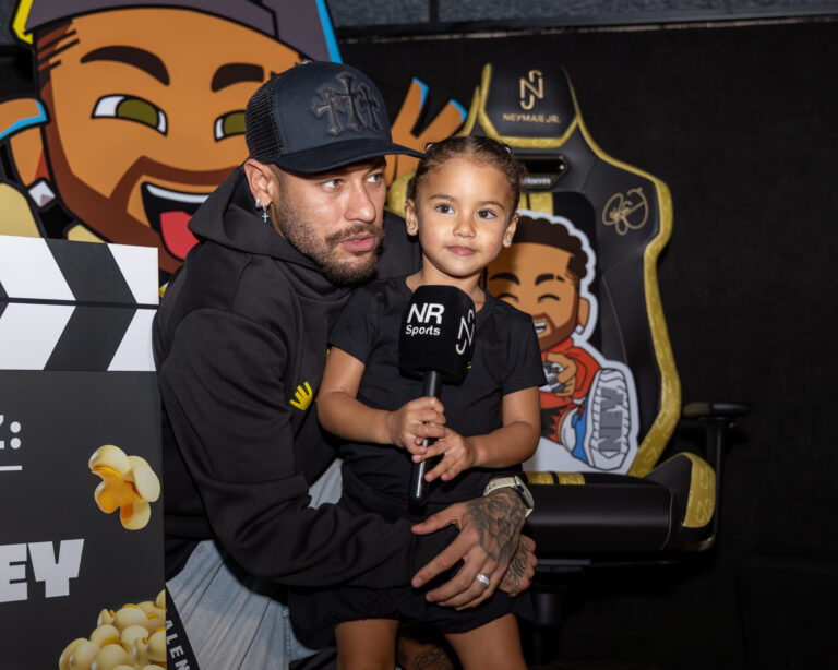 Neymar estreia ‘Ney Ney’ em exibição privada para convidados