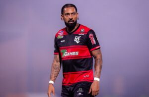 QFC fecha com Everton Heleno, artilheiro do Flamengo-PI na Série B
