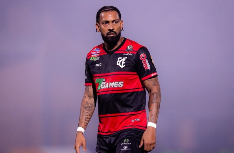 QFC fecha com Everton Heleno, artilheiro do Flamengo-PI na Série B