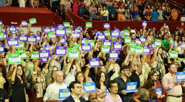 R$25,9 mi: Educação Nota 10 premia 5.683 profissionais da rede estadual