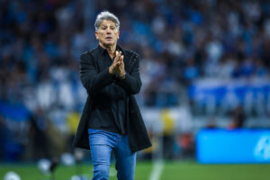 Renato conduz reação do Grêmio e tira time da zona de rebaixamento