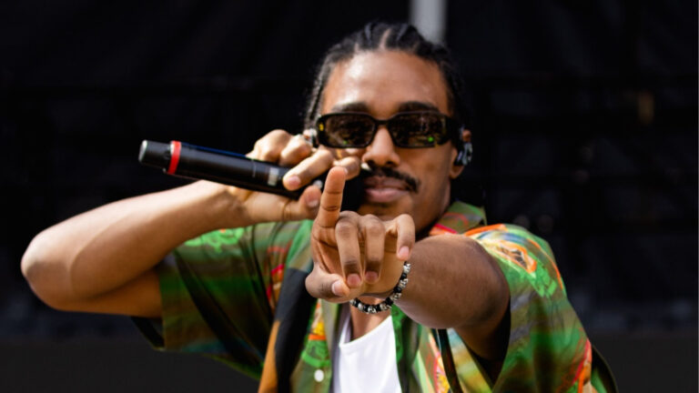 Tai Verdes silencia e mantém álbum ‘4K’ suspenso