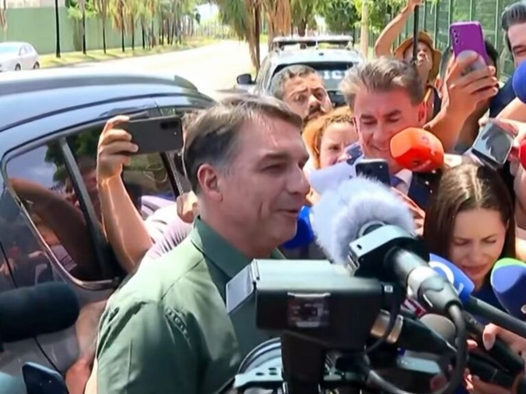 Visita a Jair dá novo fôlego a Flávio Bolsonaro na reta final